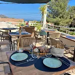 Le Clos Du Dramont Hotel