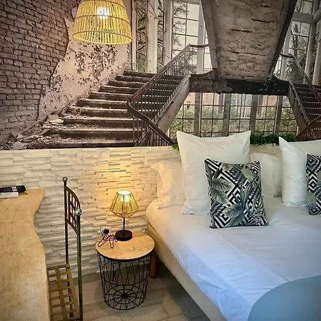 Le Clos Du Dramont Otel 2*