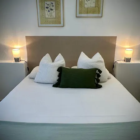 Le Clos Du Dramont Otel 2*