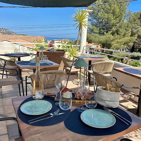 Le Clos Du Dramont Otel