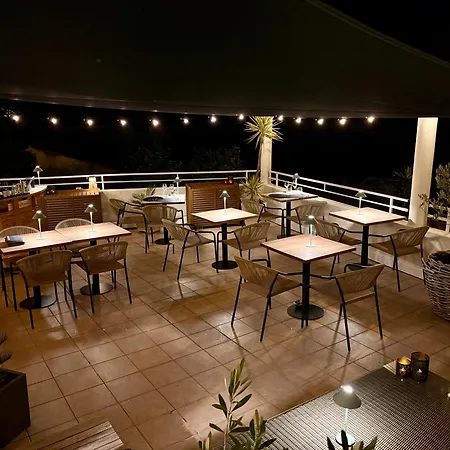 Hotel Le Clos Du Dramont 2*
