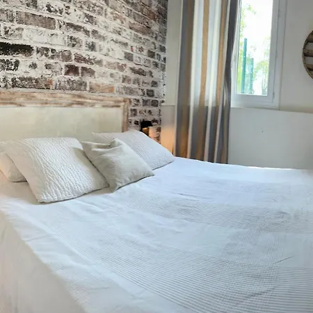 Le Clos Du Dramont Szálloda