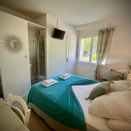 Le Clos Du Dramont 2*