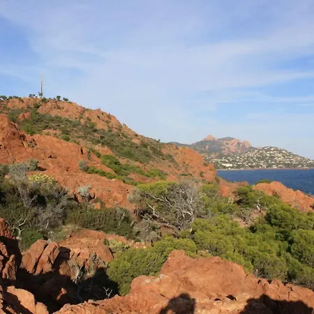 Le Clos Du Dramont 2*