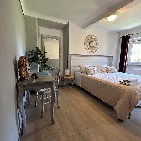 Le Clos Du Dramont Szálloda