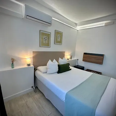 Le Clos Du Dramont Hotel 2*