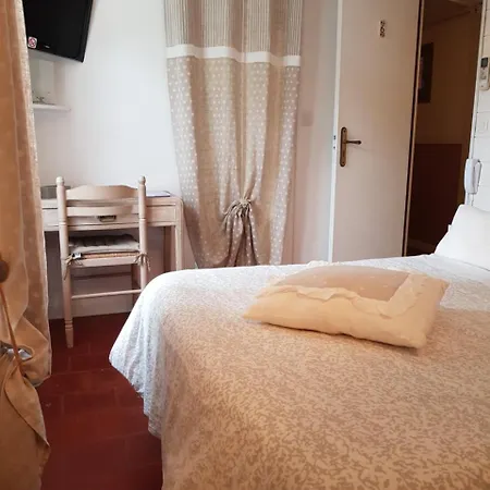Provencale Hotel Saint-Raphael (Var)