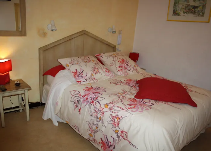 Hotel Le Clos Du Dramont 2*