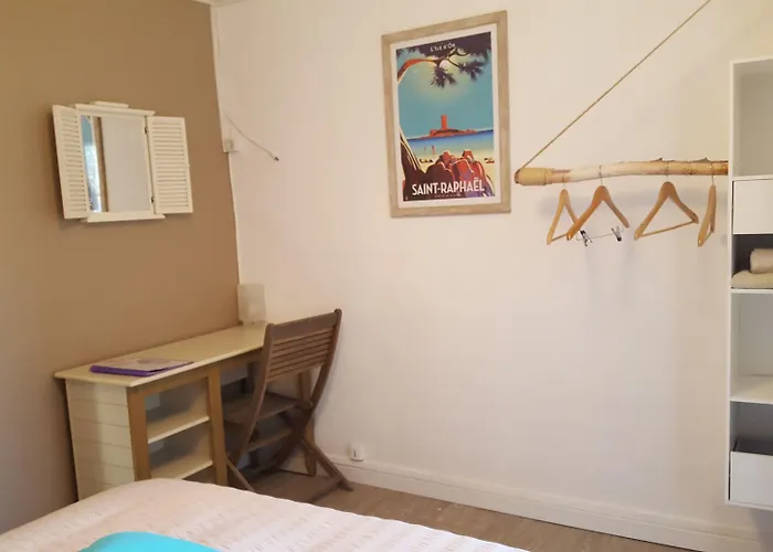 Le Clos Du Dramont 2*