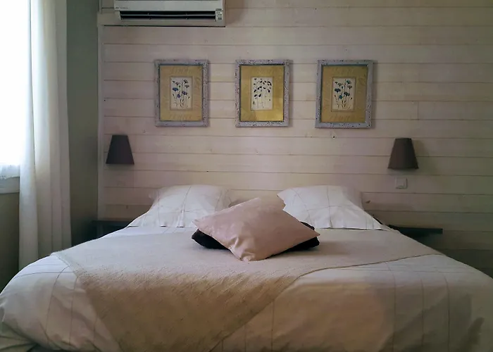 Hotel Le Clos Du Dramont 2*