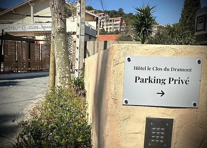 Le Clos Du Dramont فندق 2*